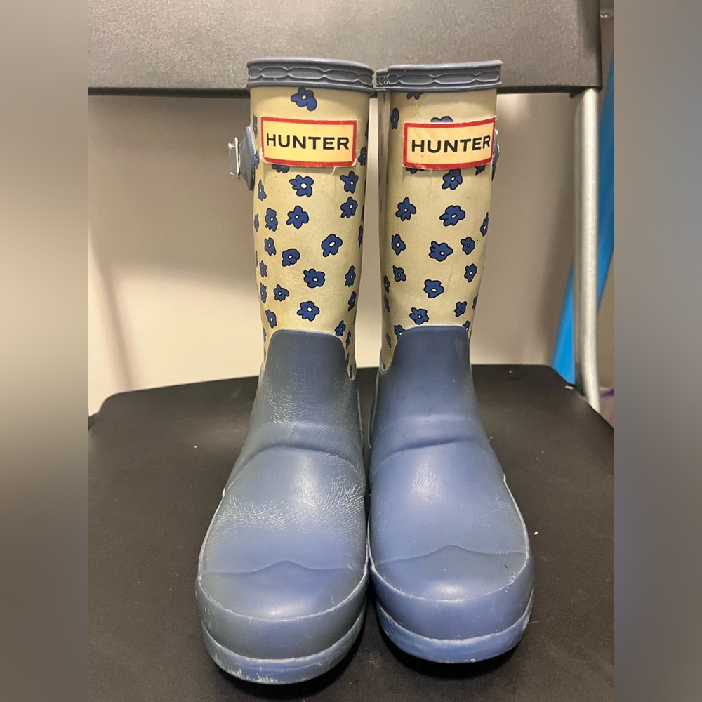 Hunter Kids Blue and Cream Floral Rain Boots